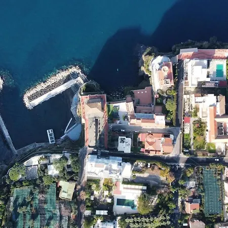 Sorrenthouse ベッド・アンド・ブレックファスト サンタニェッロ